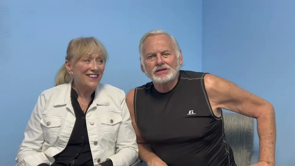 Video thumbnail: PIE patients on their Presbyopic Implant in Eye procedure